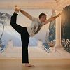 La danza de Shiva asana by Fernando Photo Yoga pupil 