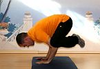 Grulla asana by Manuel Photo Yoga pupil 